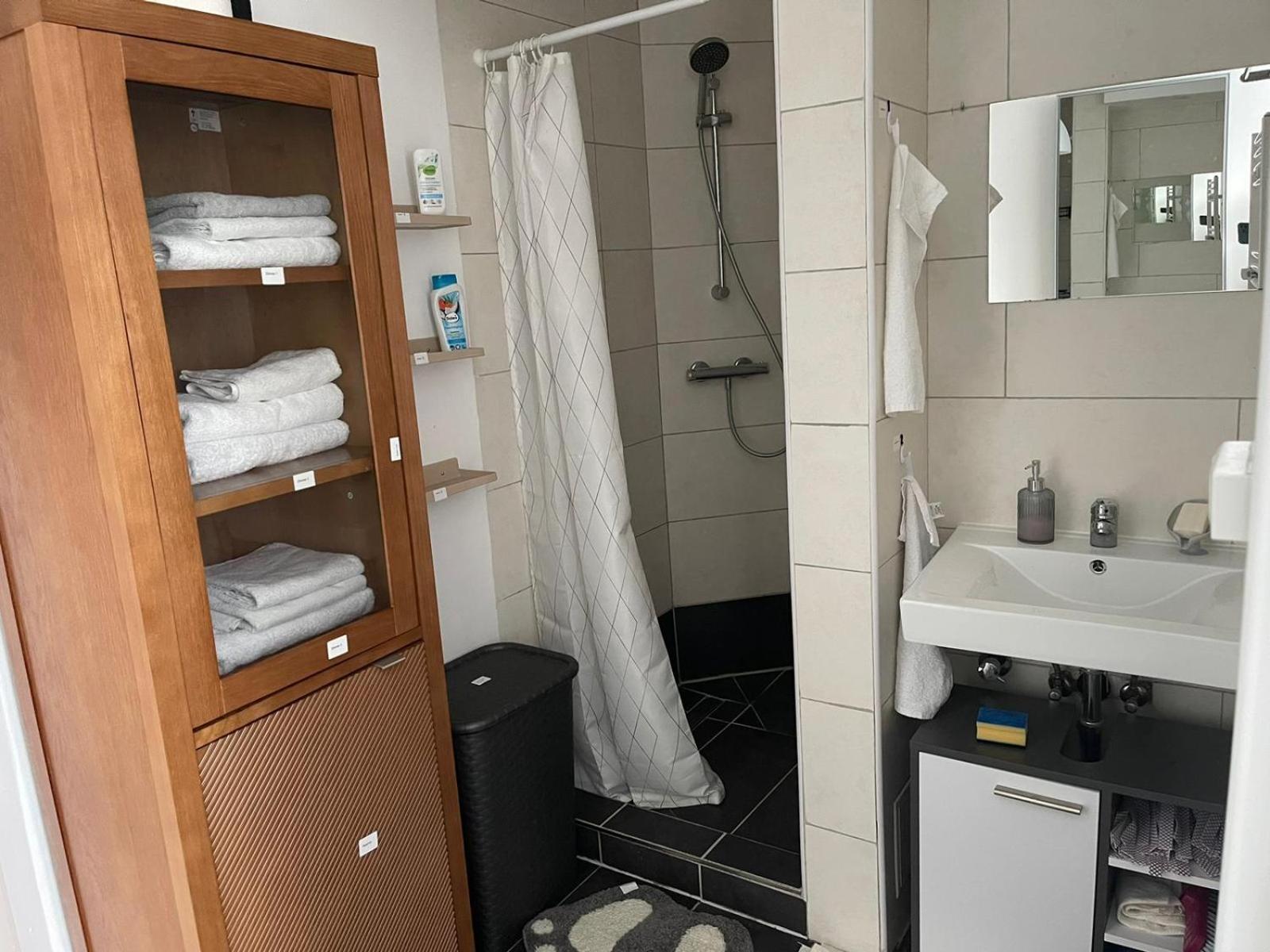 Bequemes Einzelzimmer Im Herzen Von كاسيل المظهر الخارجي الصورة